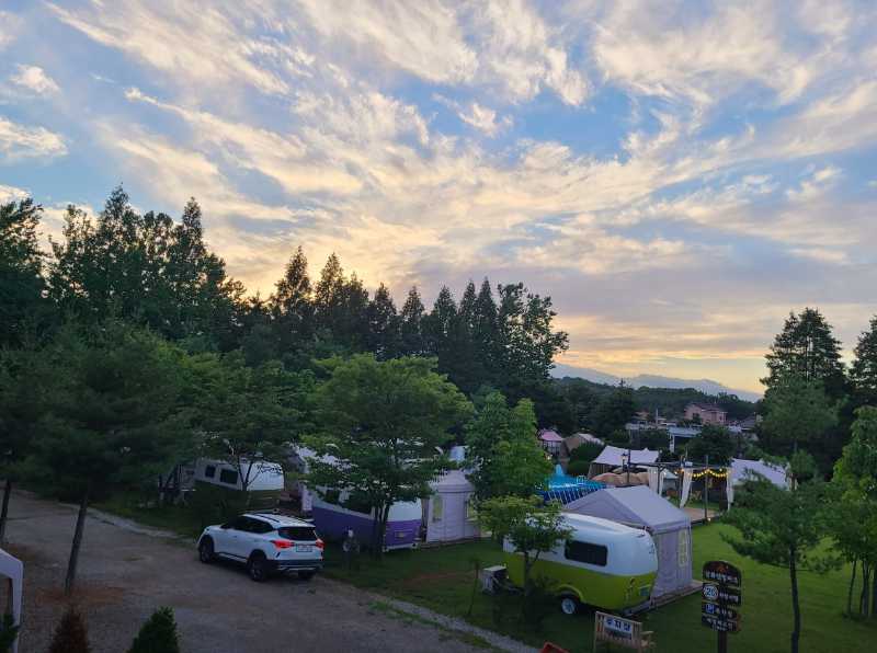 인천 강화도 자연과 함께 하는 초지리 감성 카라반 캠핑장 강화캠핑파크