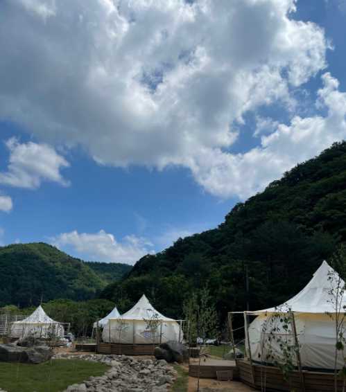 강원도 평창군 흥정계곡 인근 산속 청정 환경 오토 캠핑장 야영장 글램핑장 라플란드