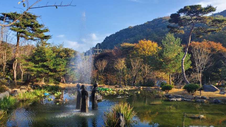 충청도 공주 수목원 물놀이 펜션 야영장 캠핑장 글램핑 이안숲속