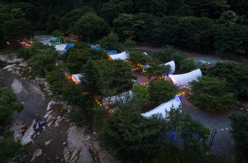 경상도 경북 경주 야영장 캠핑장 계곡 물놀이 글램핑 산내자연캠프 땅마루