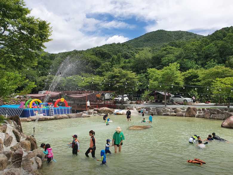 경상도 합천 가야산 해인사 인근 야영장 계곡 물놀이 소리길 오토 캠핑장