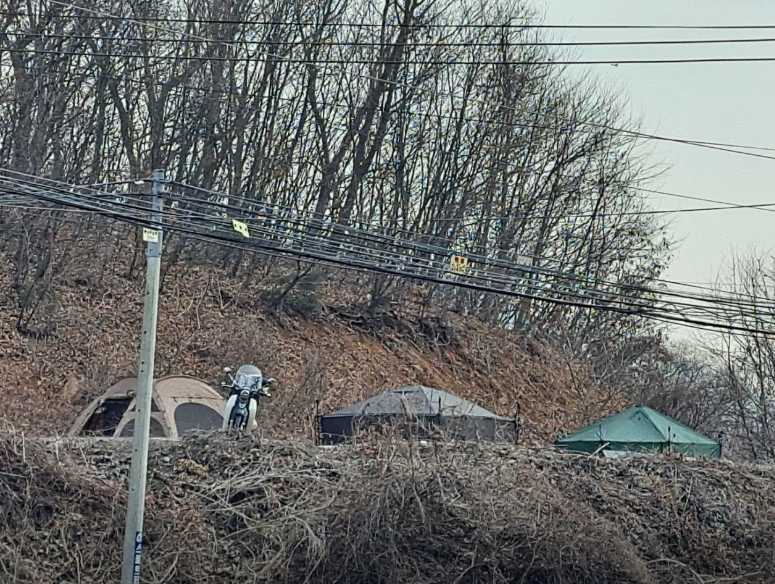 경기도 가평 대성리역 북한강 근처 펜션형 단체 엠티 예약 환영 캠핑장 늘푸른캠프