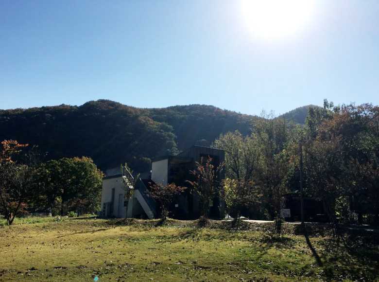 충청도 충북 보은 여행지 조용한 캠프 문화 야영장 깃대 캠핑장 펜션