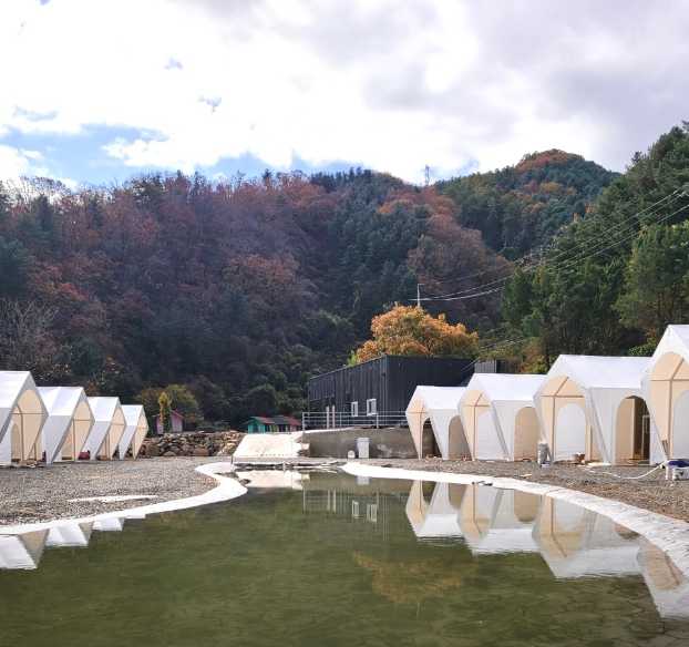 경기도 가평 서울근교 여행 남이섬 인근 캠핑장 수영장 하늘숲 빌리지 글램핑